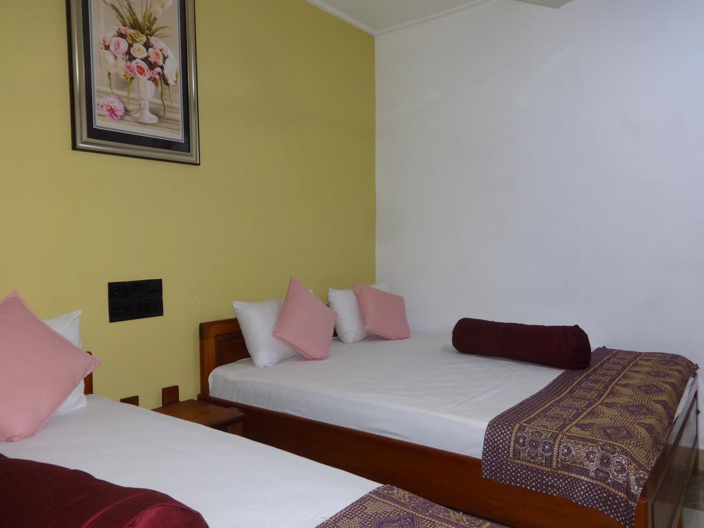 Dutch Bay Beach Cottages Тринкомале Екстериор снимка