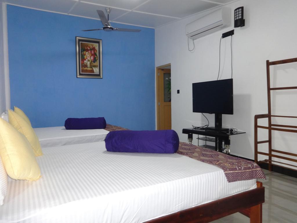 Dutch Bay Beach Cottages Тринкомале Екстериор снимка