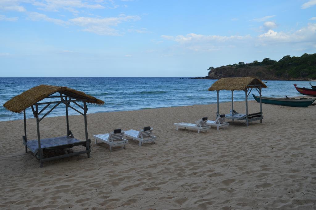 Dutch Bay Beach Cottages Тринкомале Екстериор снимка